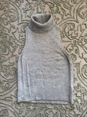 Madewell Light Gray Sleeveless Turtleneck Sweater Vest